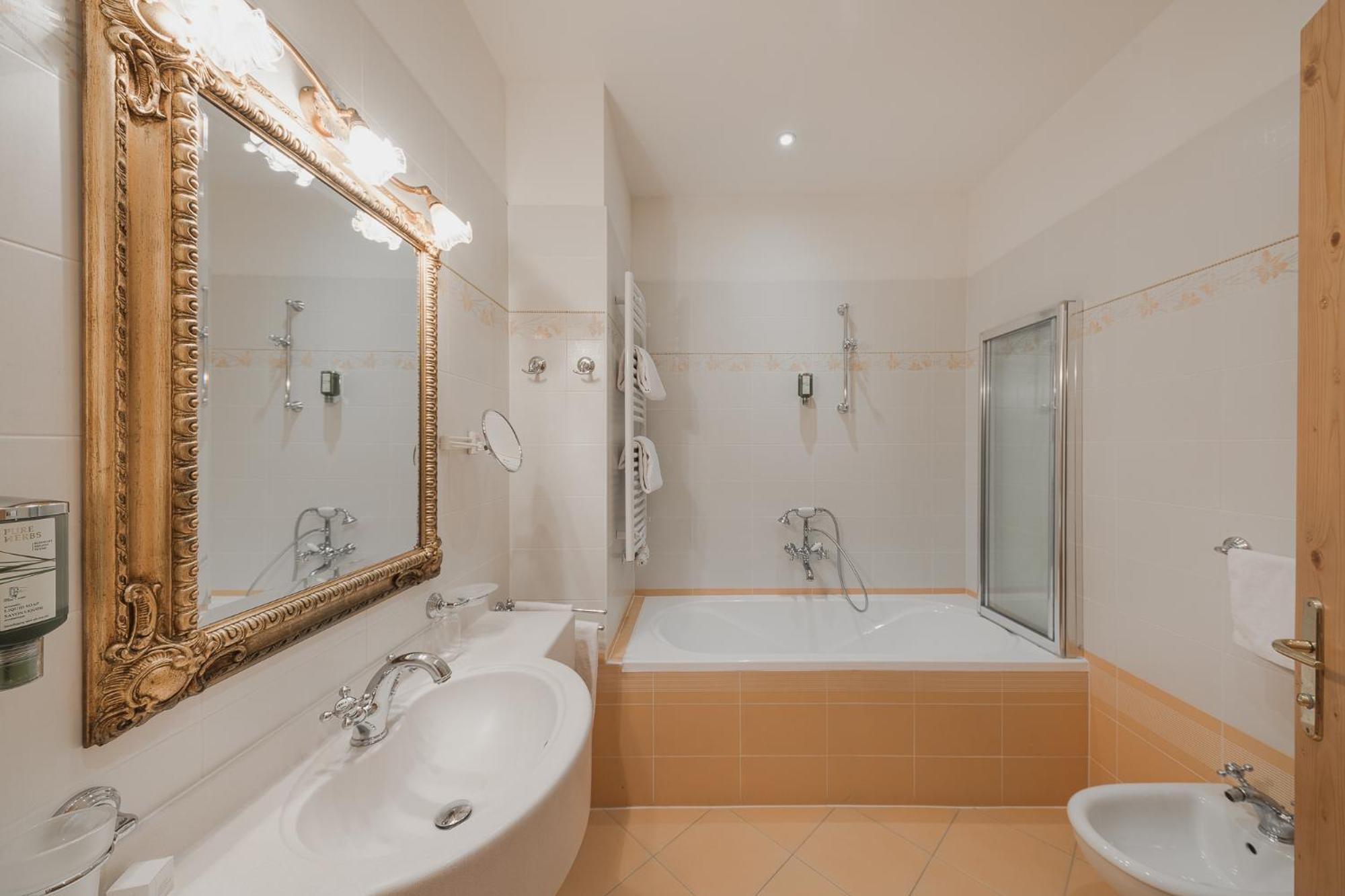 Hotel Sonklarhof Ridanna Esterno foto